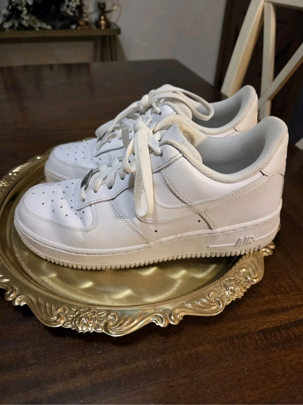 classic white Nike Air Force 1 sneakers Womens Size 8